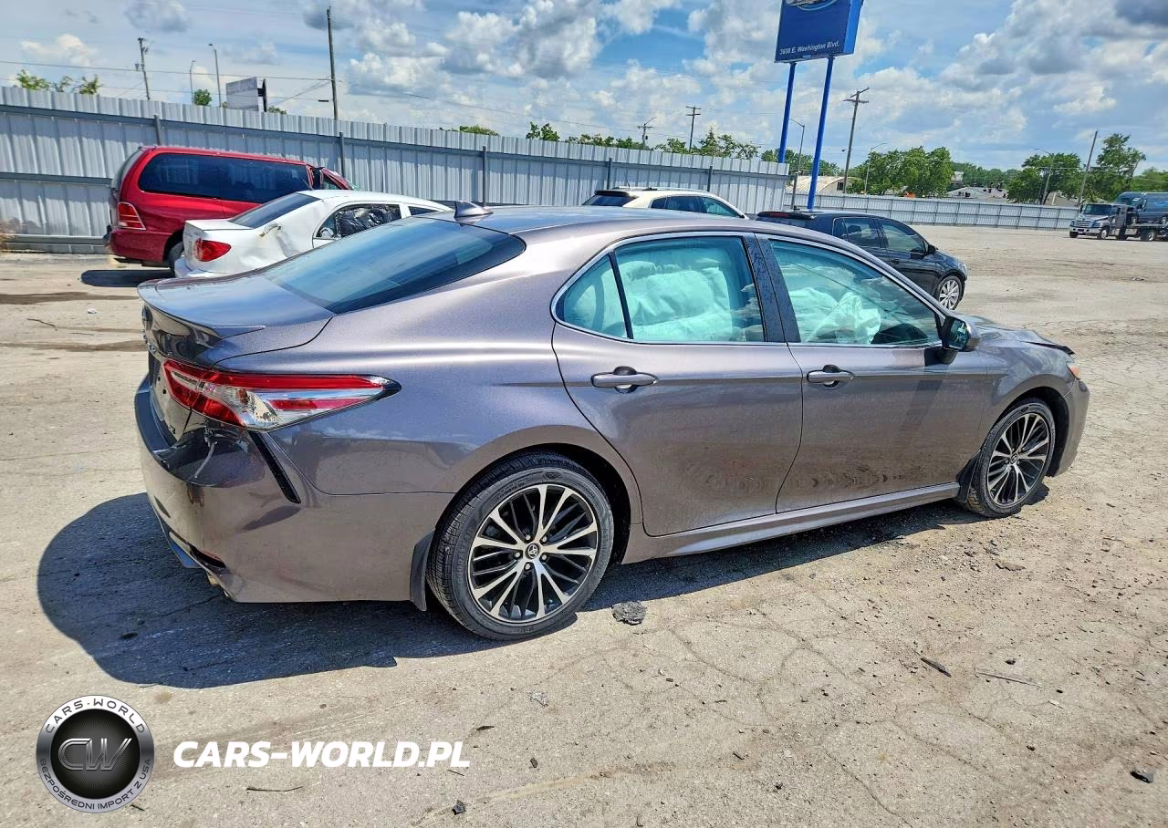 2019 Toyota Camry Se VIN:4T1B11HK8KU229566 - 3