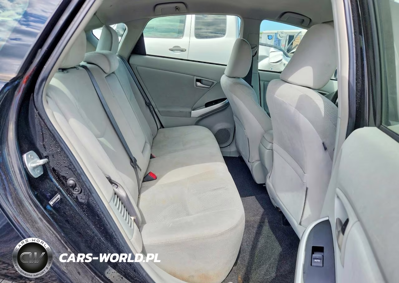 2012 Toyota Prius Two VIN:JTDKN3DU9C5388488 - 10