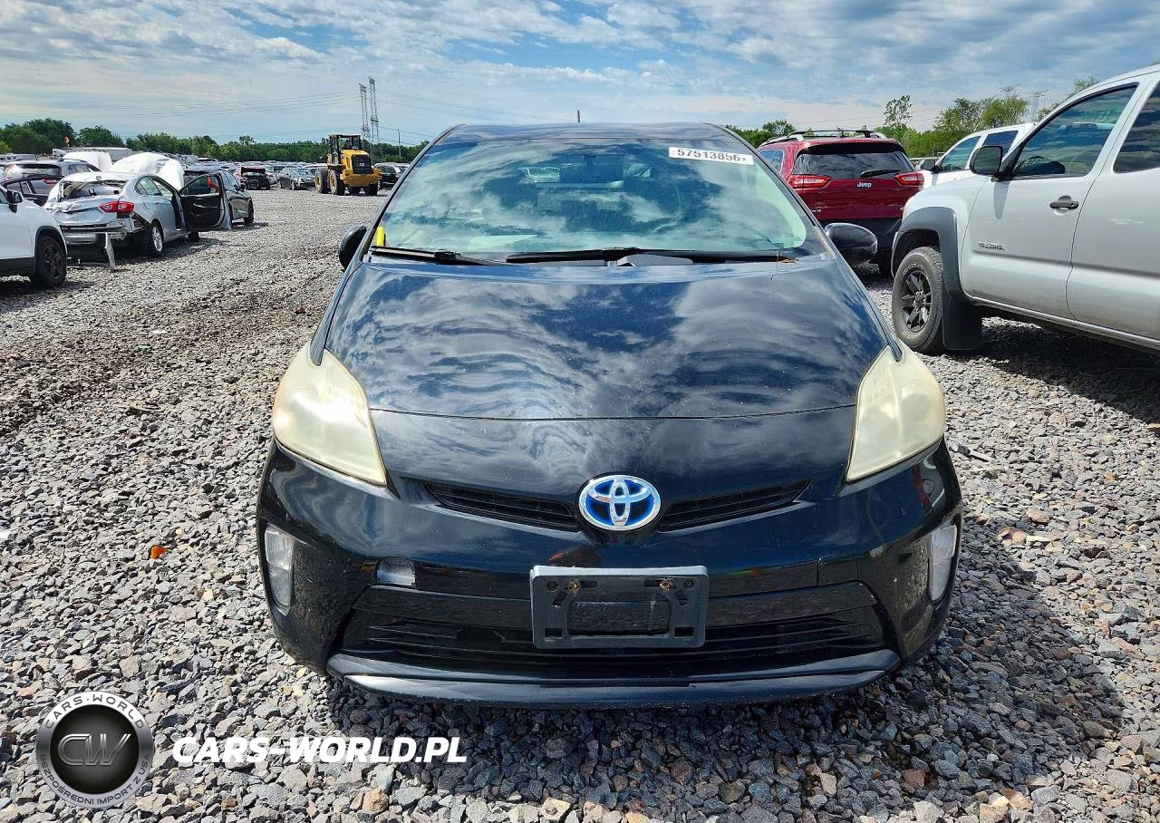 2012 Toyota Prius Two VIN:JTDKN3DU9C5388488 - 5