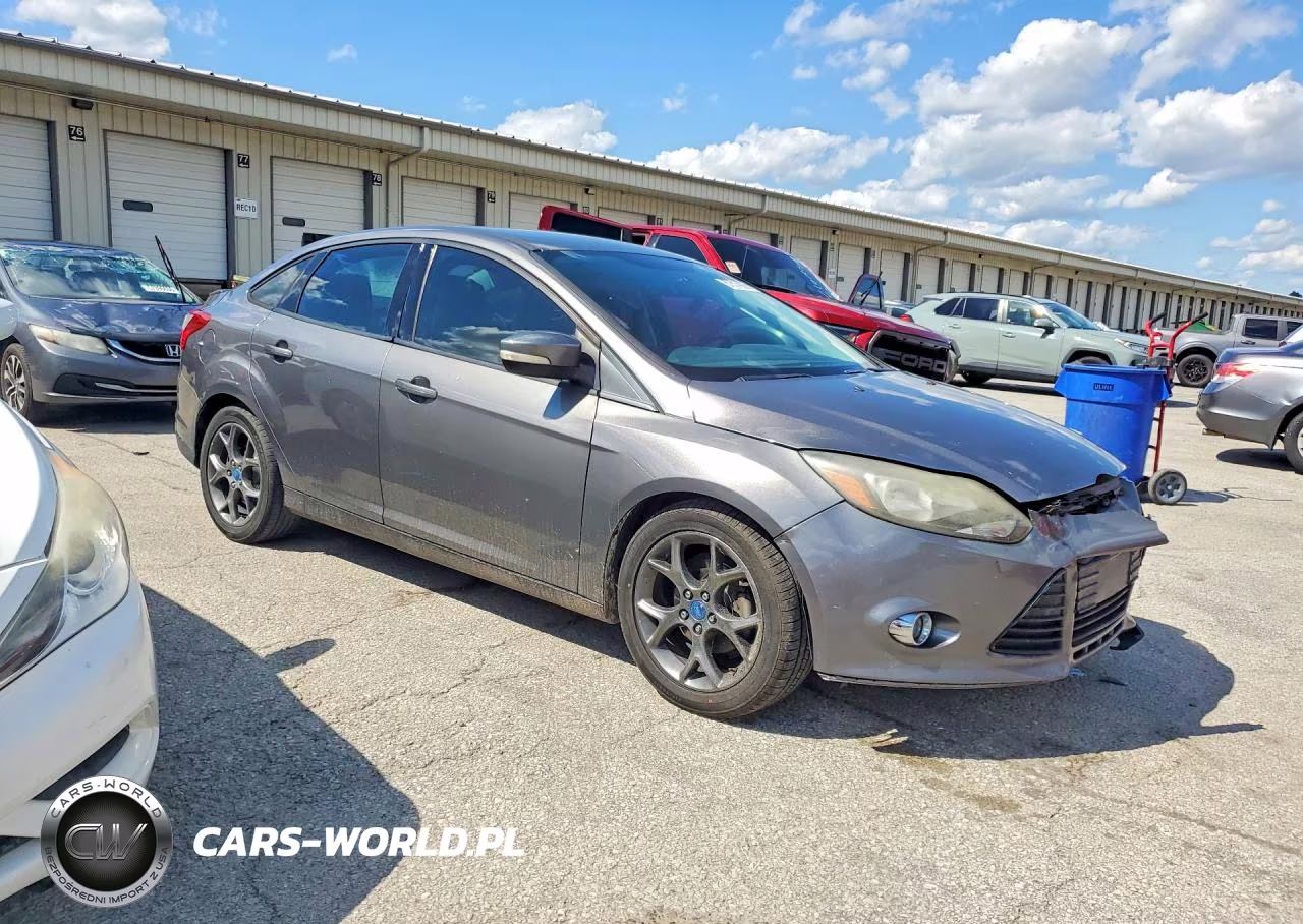 2013 Ford Focus Se VIN:1FADP3F22DL276536 - 4