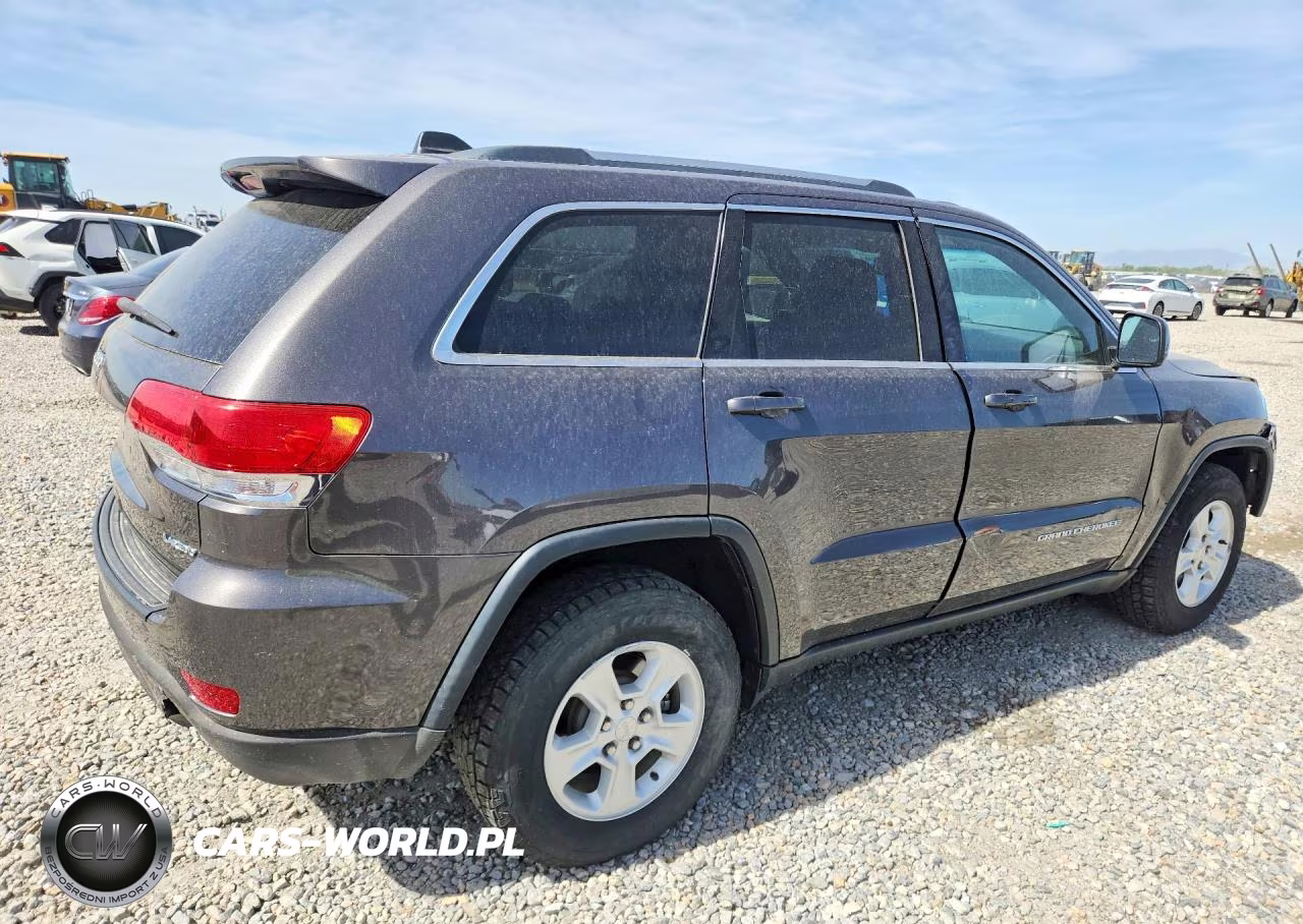 2015 Jeep Grand Cherokee Laredo VIN:1C4RJFAG8FC191127 - 3