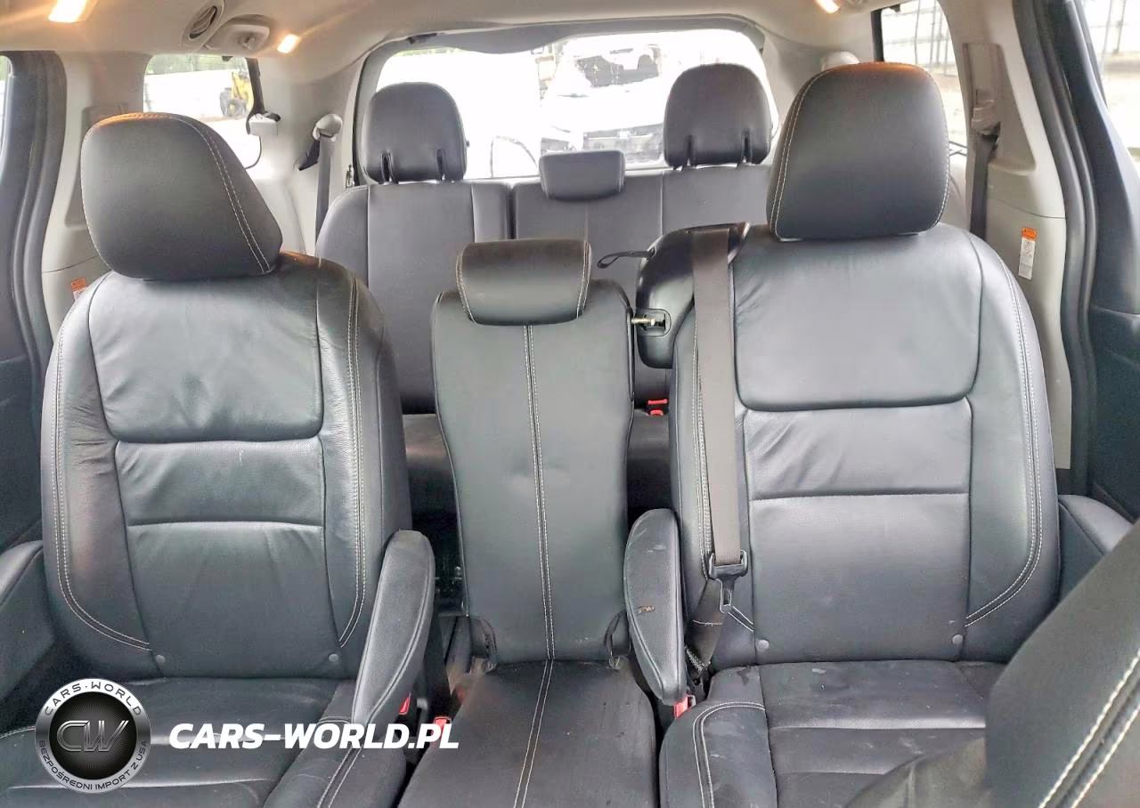 2018 Toyota Sienna Se 8-Passenger VIN:5TDXZ3DC1JS904819 - 10