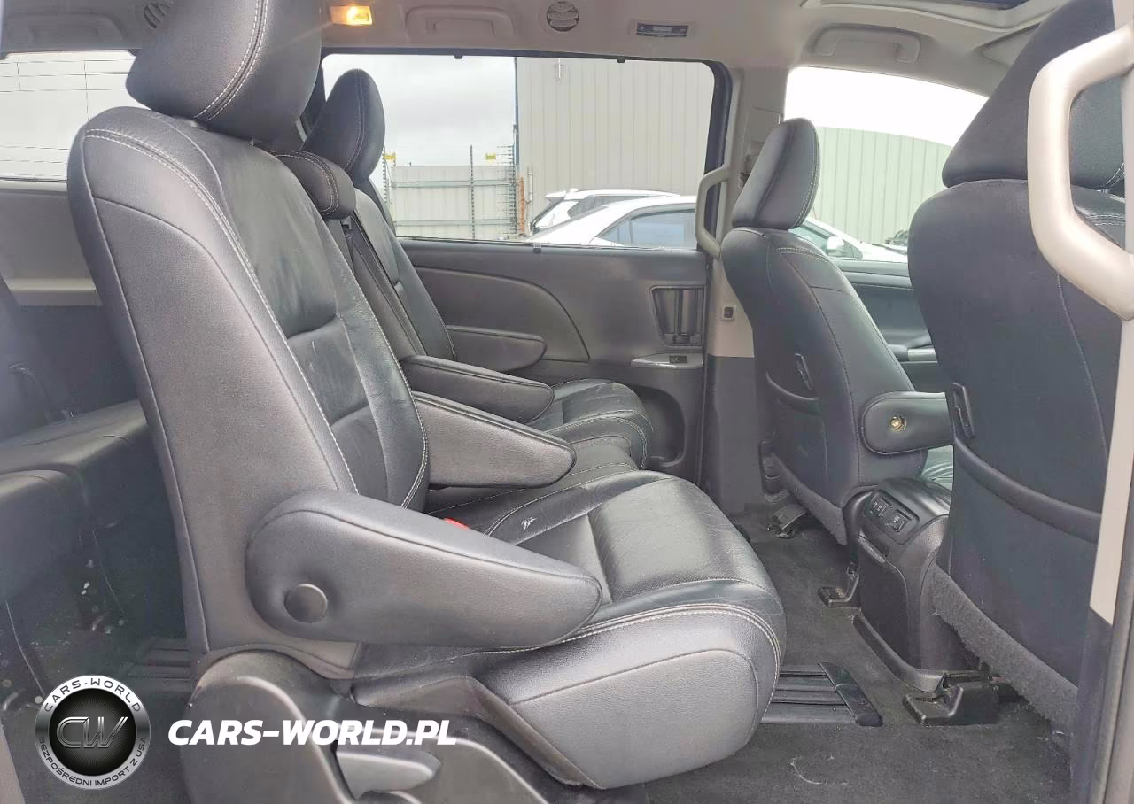 2018 Toyota Sienna Se 8-Passenger VIN:5TDXZ3DC1JS904819 - 11