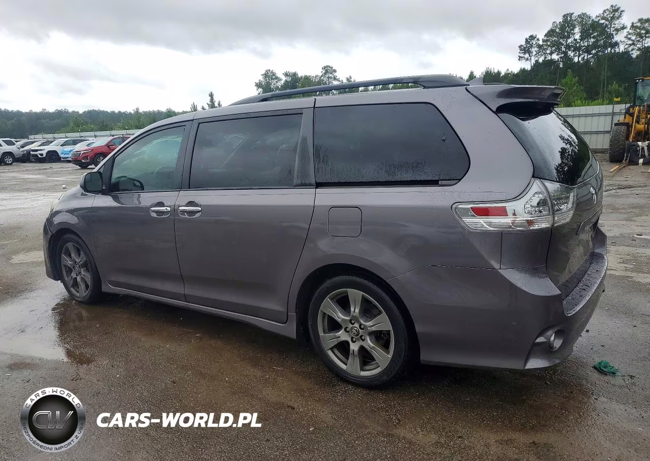 2018 Toyota Sienna Se 8-Passenger VIN:5TDXZ3DC1JS904819 - 2