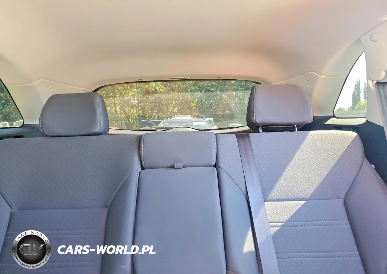 2019 Kia Sorento VIN:5XYPGDA30KG597223 - 10