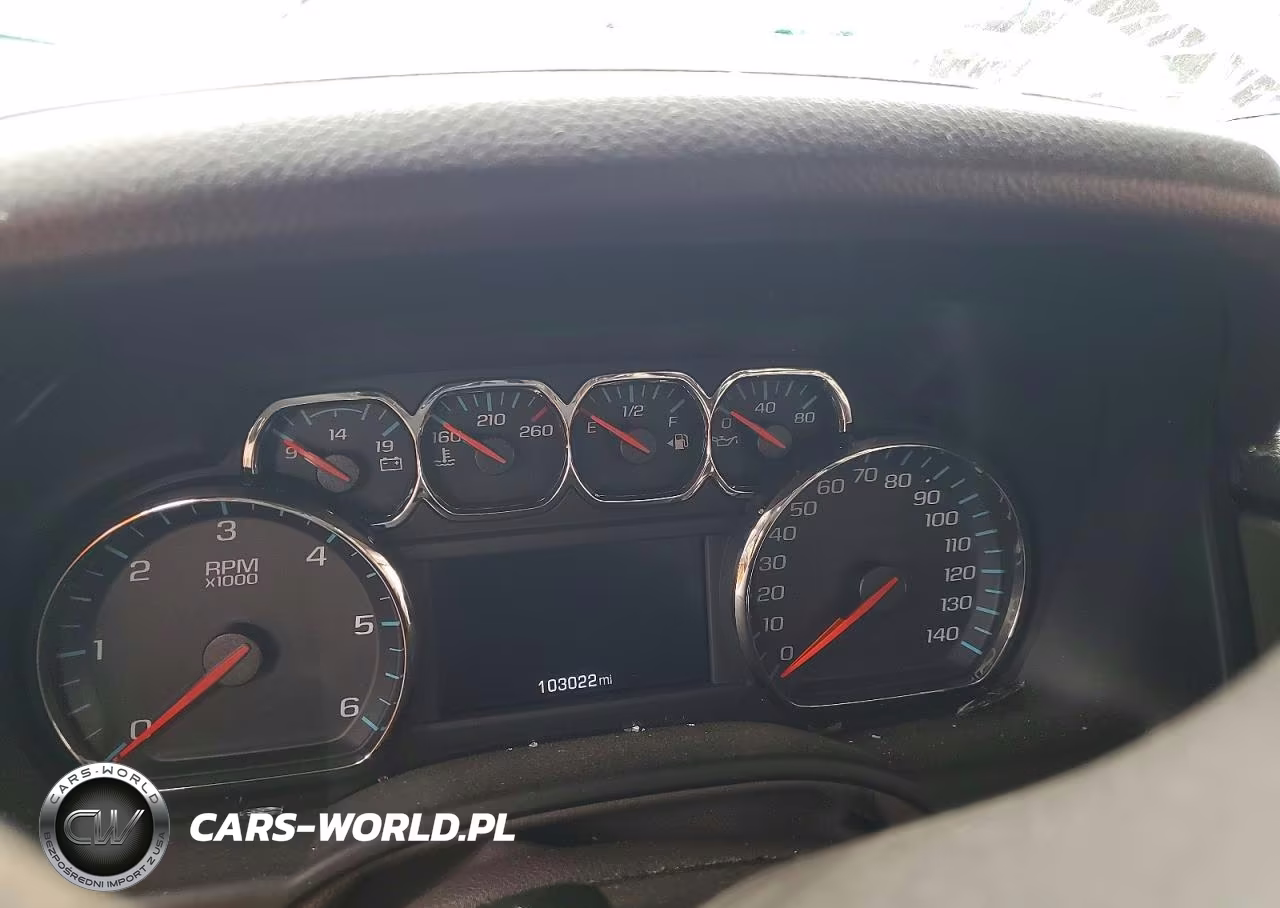 2020 Chevrolet Suburban C1500 Premier VIN:1GNSCJKC1LR209994 - 9