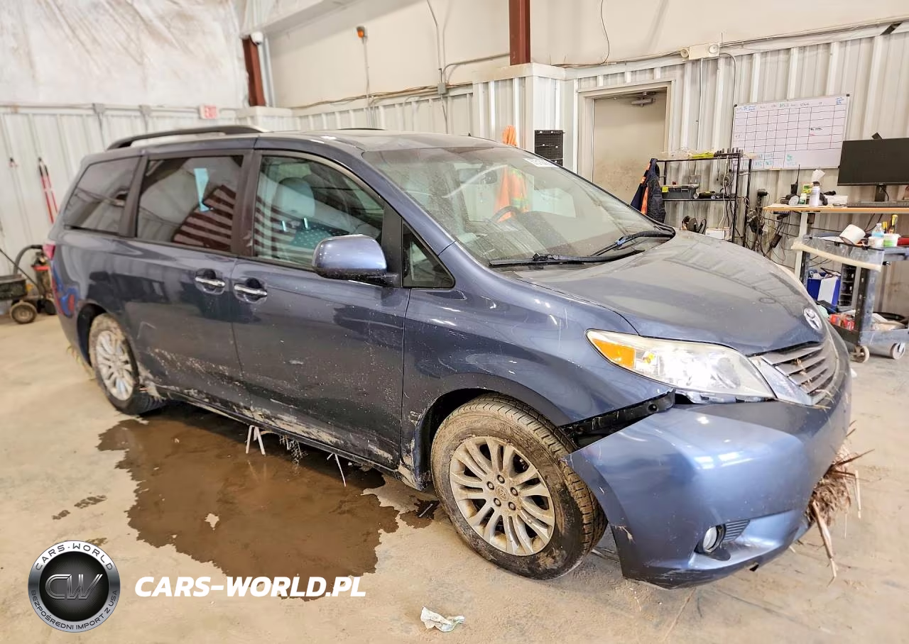 2017 Toyota Sienna Xle 8-Passenger VIN:5TDYZ3DC4HS809525 - 4