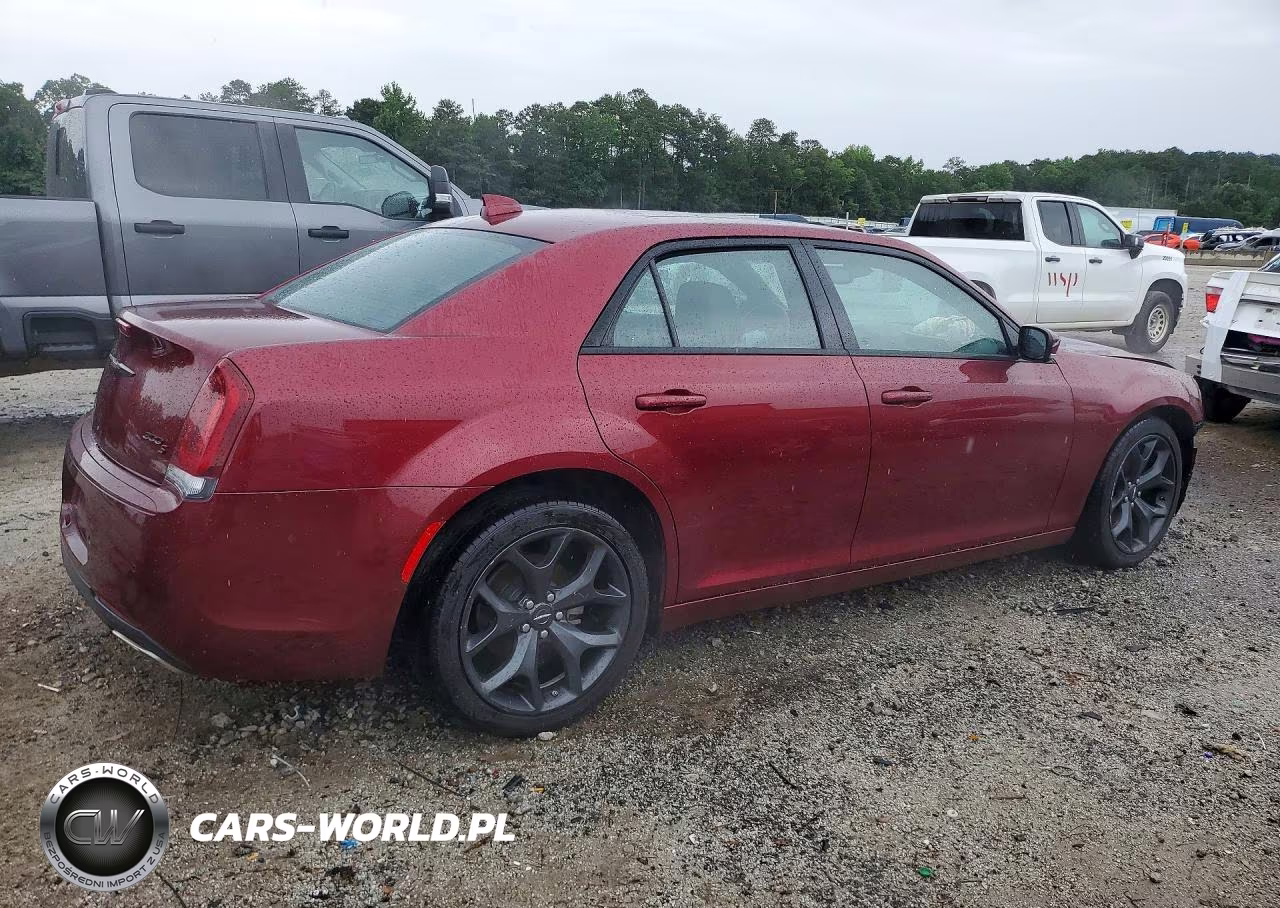 2023 Chrysler 300 S VIN:2C3CCABG8PH599793 - 3