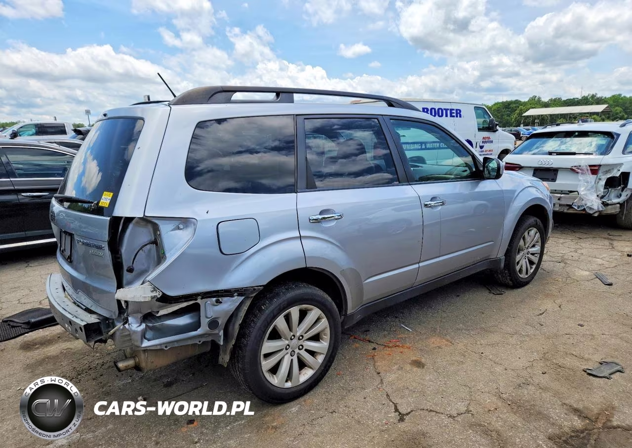 2013 Subaru Forester 2.5X Premium VIN:JF2SHADC5DH432278 - 3