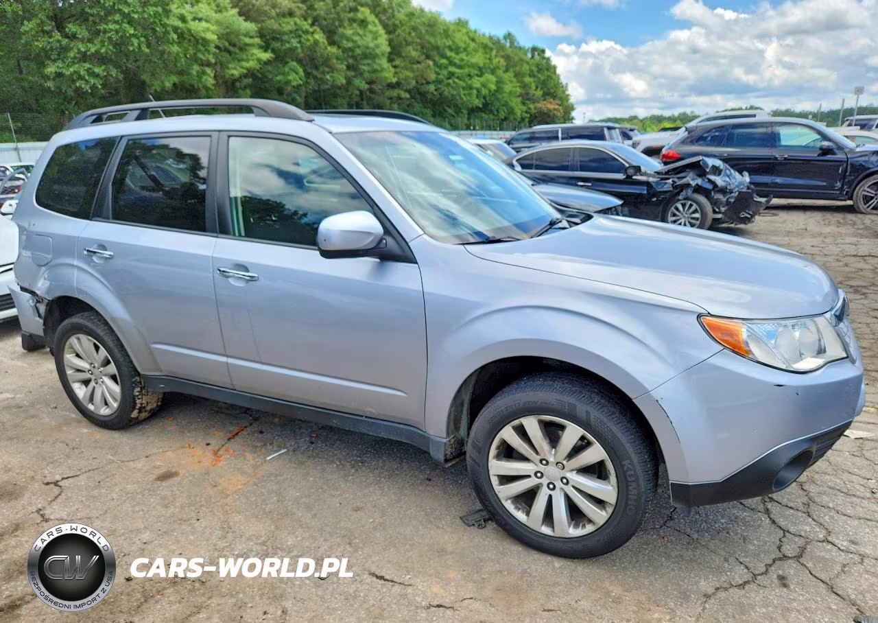 2013 Subaru Forester 2.5X Premium VIN:JF2SHADC5DH432278 - 4