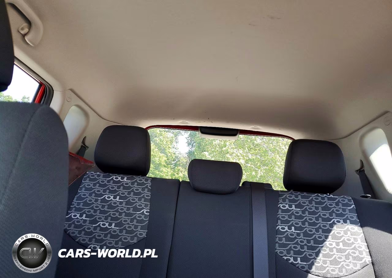 2011 Kia Soul + VIN:KNDJT2A23B7215146 - 10