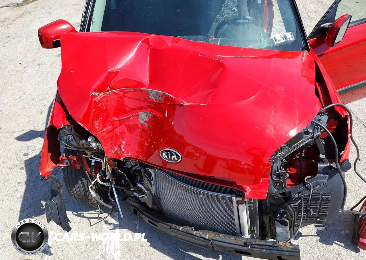 2011 Kia Soul + VIN:KNDJT2A23B7215146 - 12