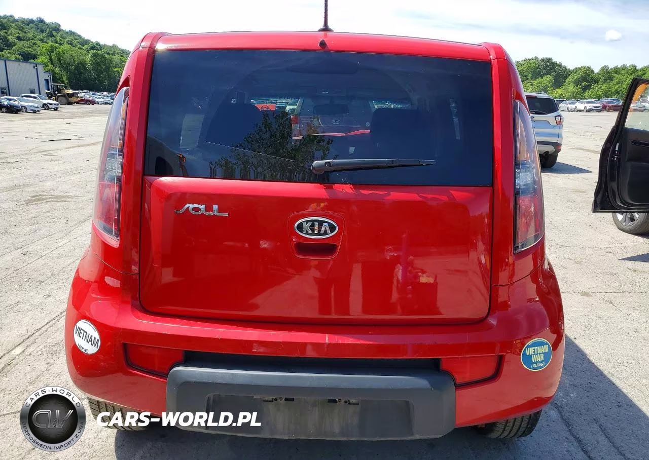 2011 Kia Soul + VIN:KNDJT2A23B7215146 - 6