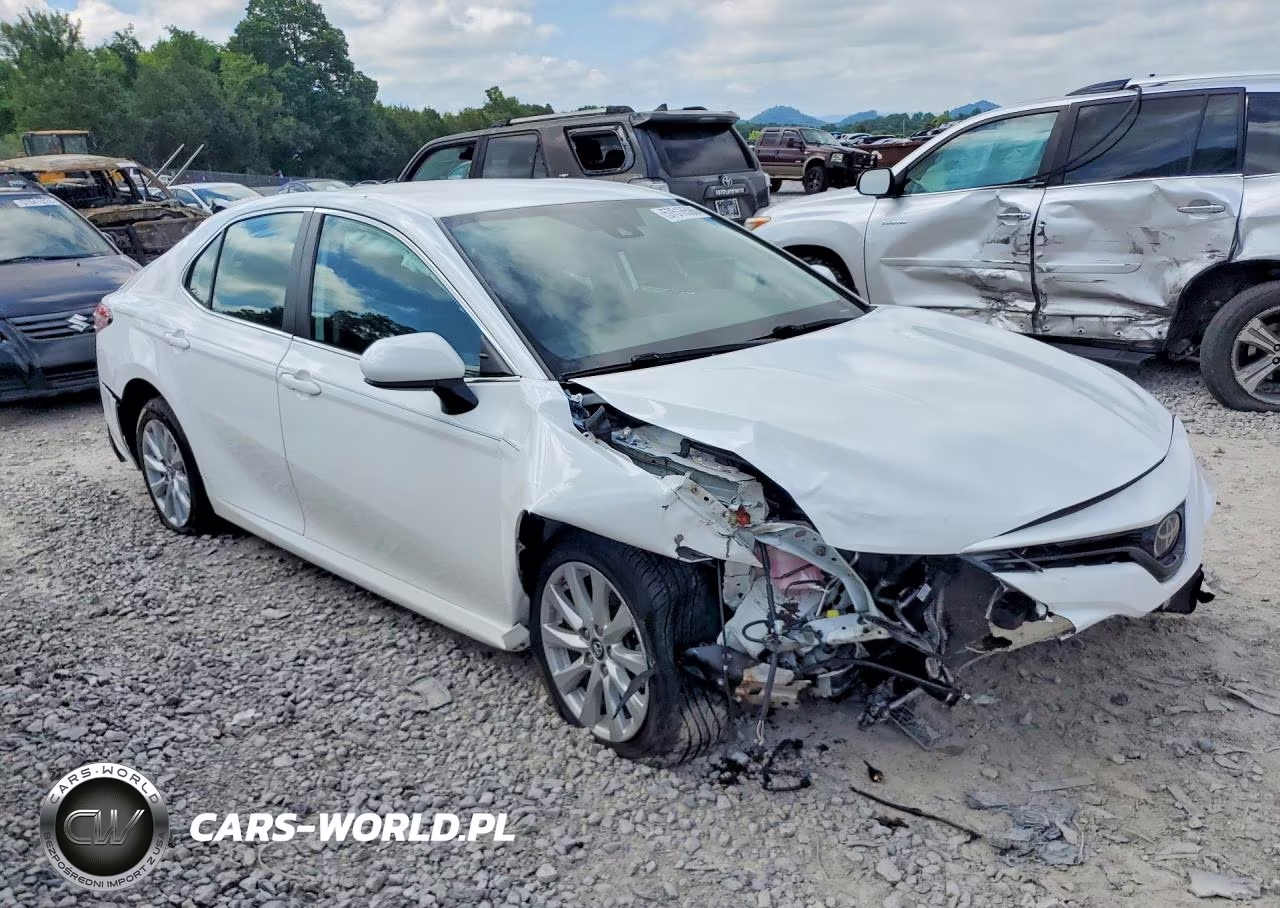 2019 Toyota Camry Le VIN:4T1B11HK9KU763711 - 4