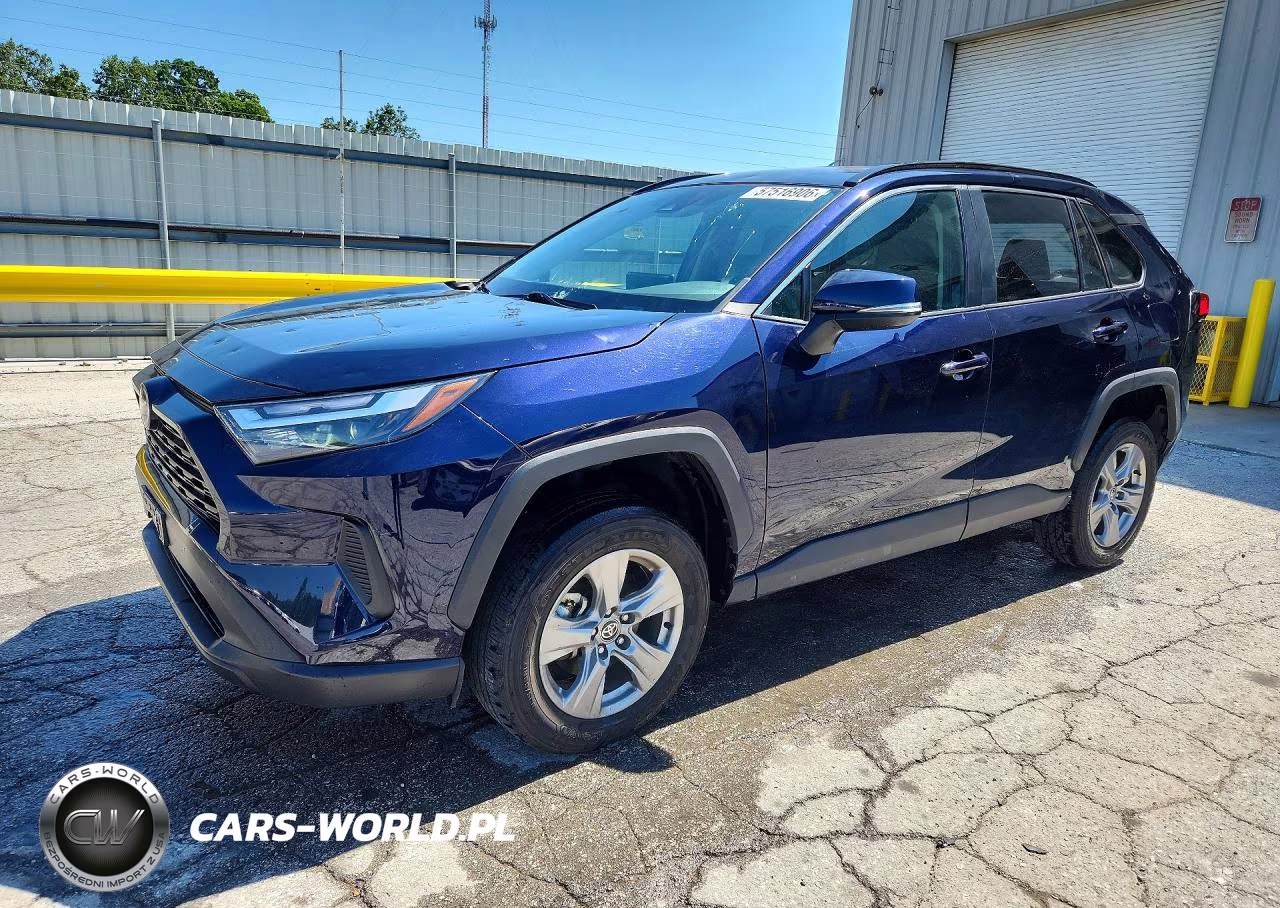 2024 Toyota Rav4 Xle – zdjęcie 1 z 12