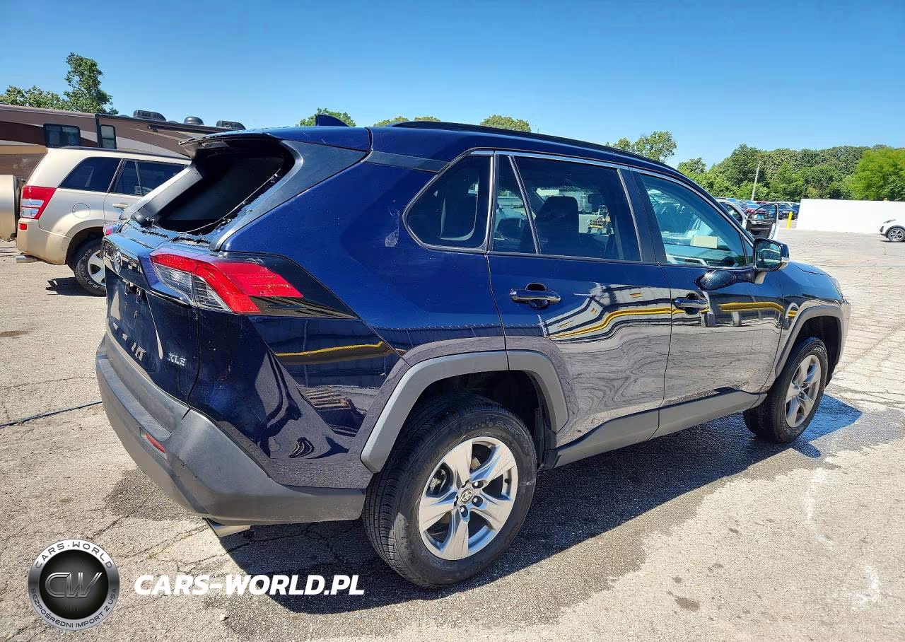 2024 Toyota Rav4 Xle VIN:2T3W1RFV2RW315275 - 3