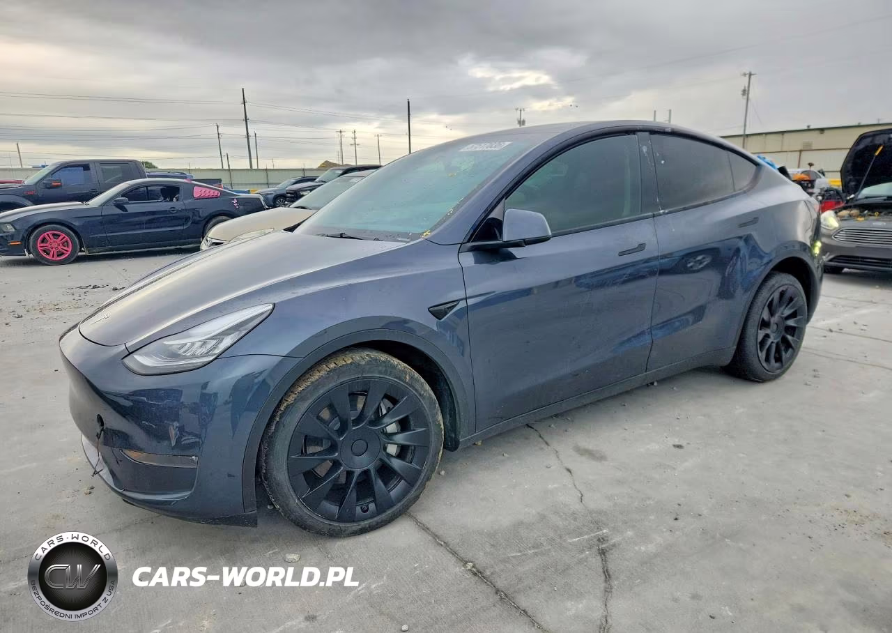 2023 Tesla Model Y – zdjęcie 1 z 12