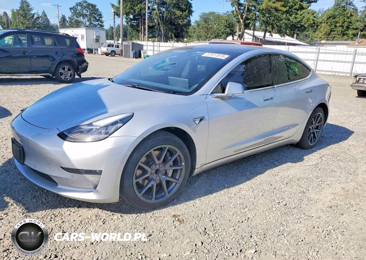 2018 Tesla Model 3 – zdjęcie 1 z 12
