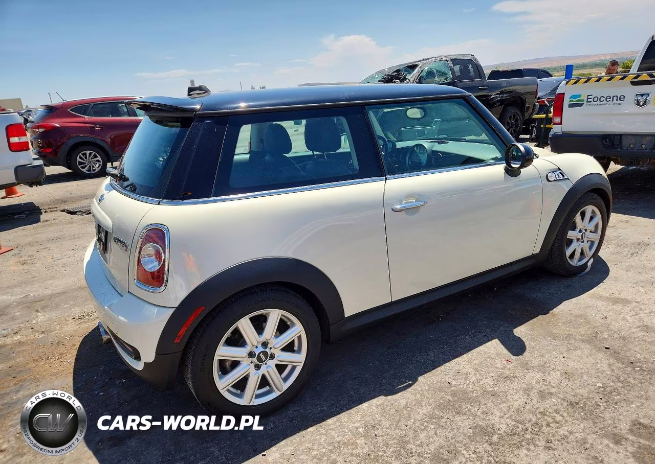 2011 Mini Cooper S VIN:WMWSV3C52BTY23076 - 3
