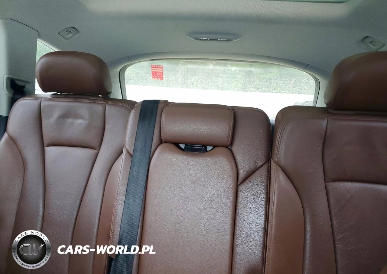 2017 Audi Q7 Premium Plus VIN:WA1LABF76HD040012 - 10