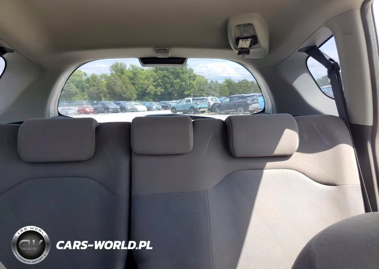 2010 Honda Fit VIN:JHMGE8G29AS000041 - 10