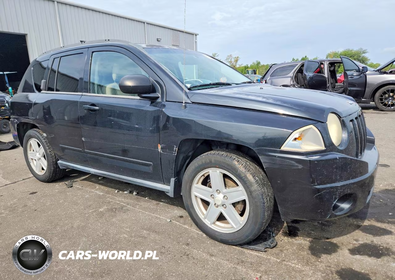 2010 Jeep Compass Sport VIN:1J4NT4FAXAD531764 - 4