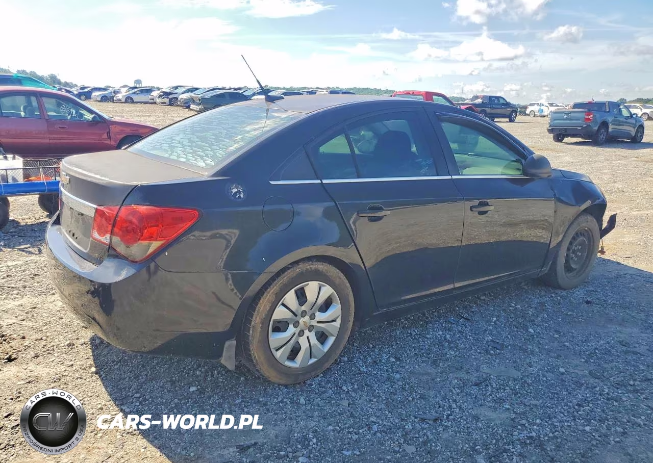 2012 Chevrolet Cruze Ls VIN:1G1PC5SH6C7353062 - 3