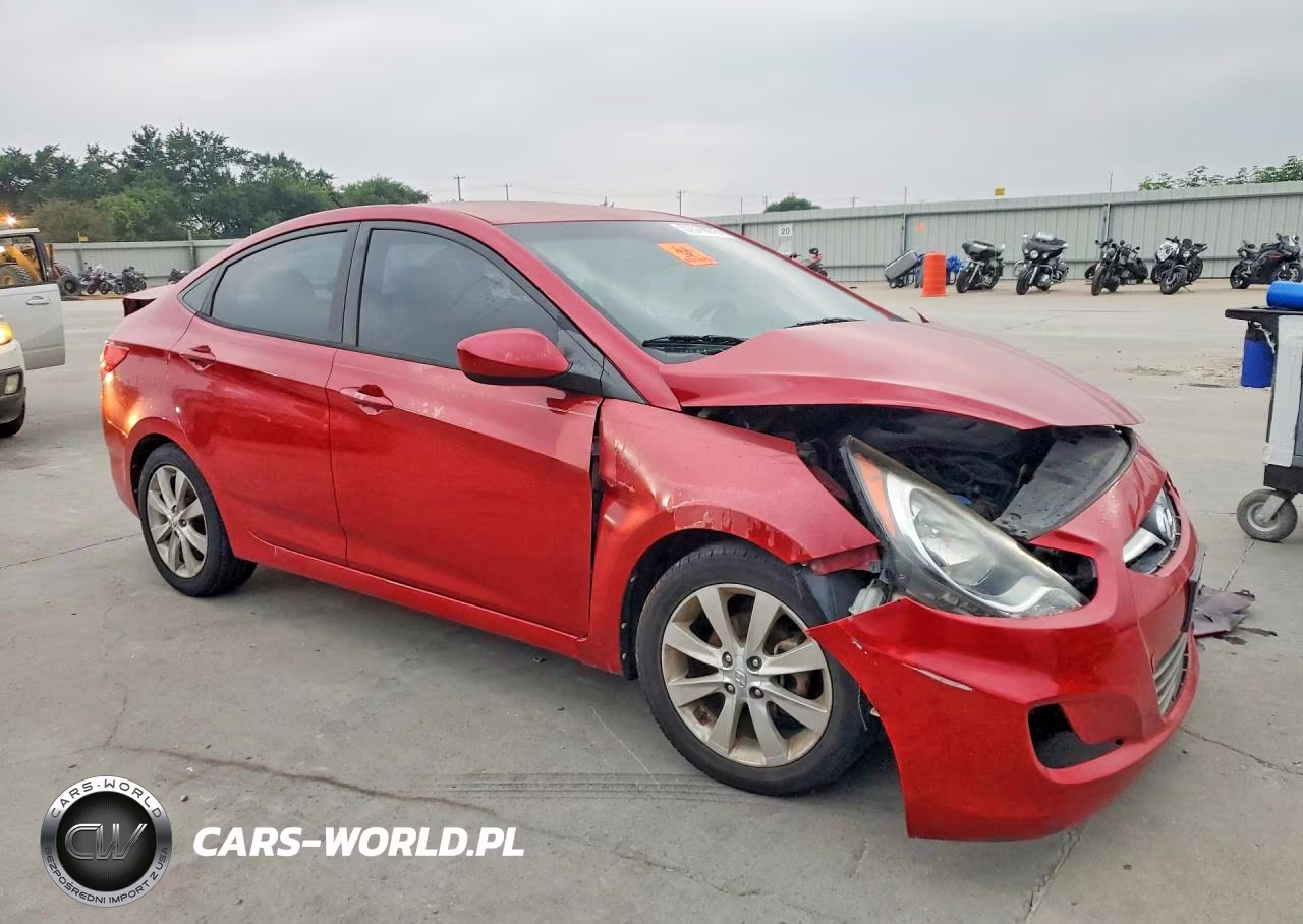 2012 Hyundai Accent Gls VIN:KMHCU4AE0CU055351 - 4