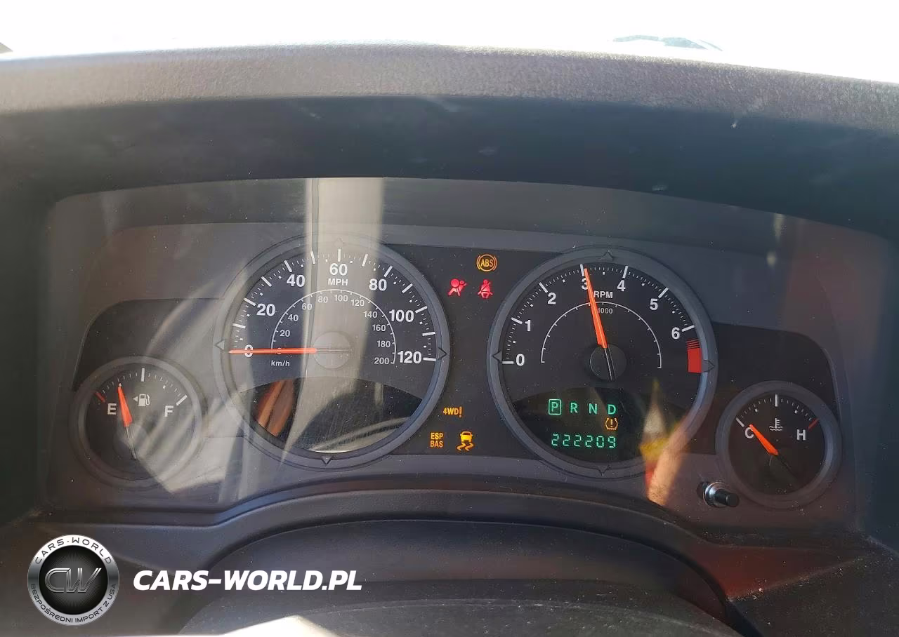 2008 Jeep Patriot Sport VIN:1J8FF28W98D636779 - 9