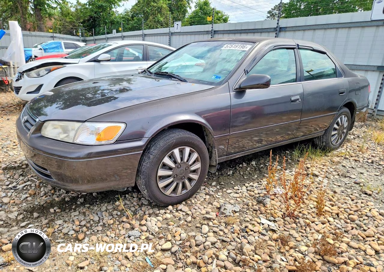 2000 Toyota Camry Ce – zdjęcie 1 z 12