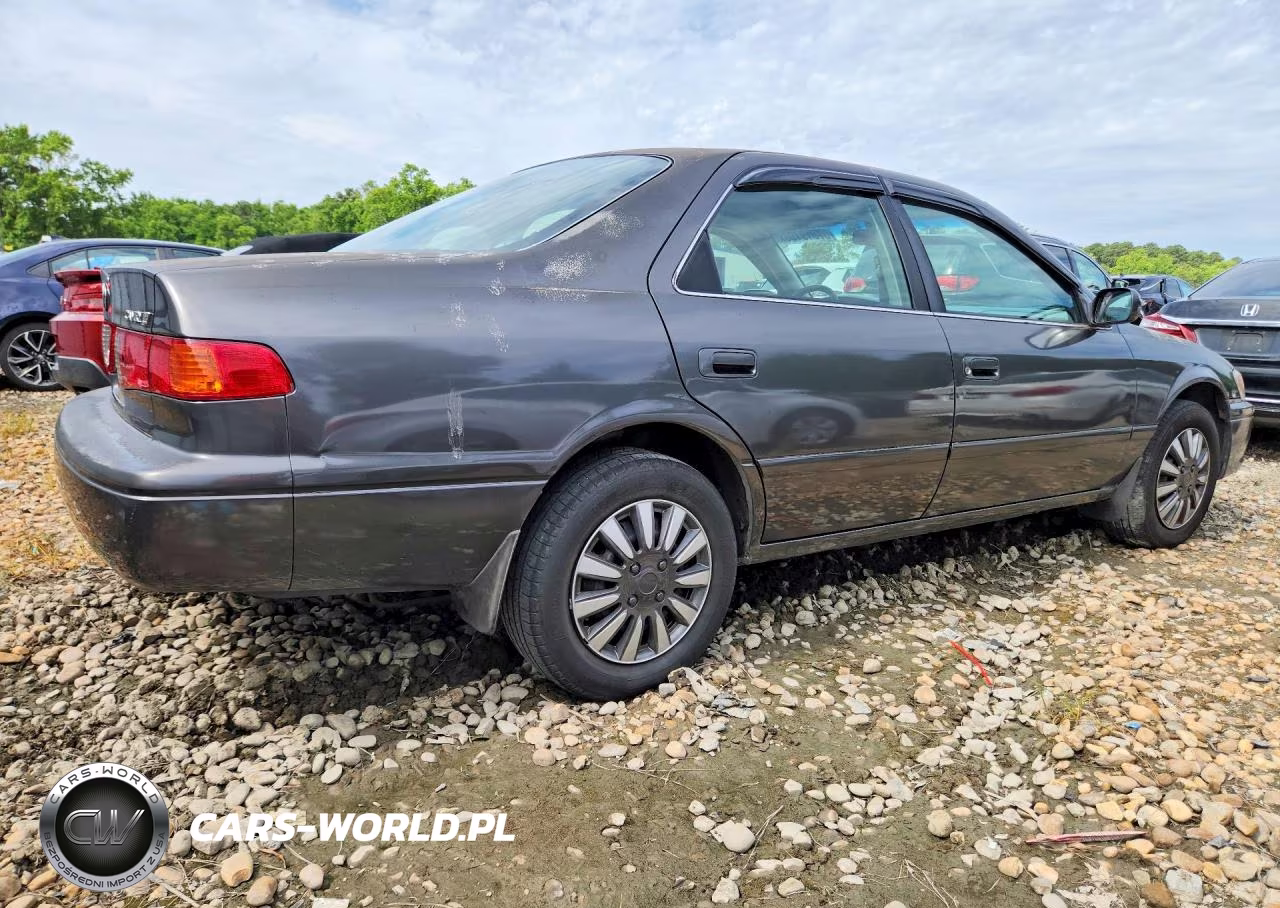 2000 Toyota Camry Ce VIN:4T1BG22K5YU986186 - 3