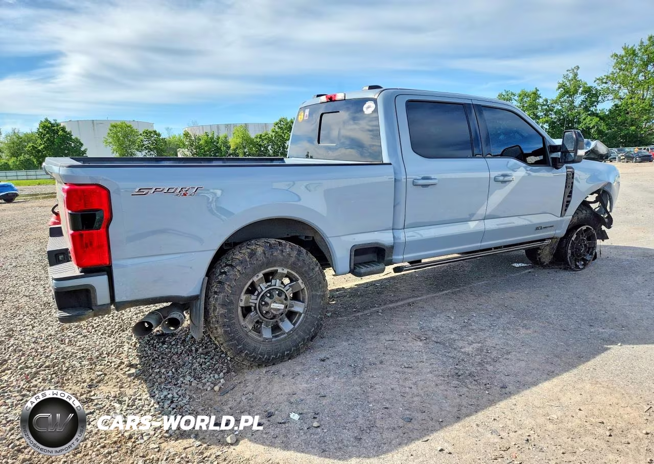 2024 Ford F250 Super Duty VIN:1FT8W2BT1REE39423 - 3
