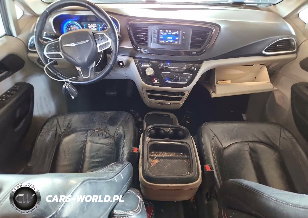 2017 Chrysler Pacifica Touring L VIN:2C4RC1BG0HR613297 - 8