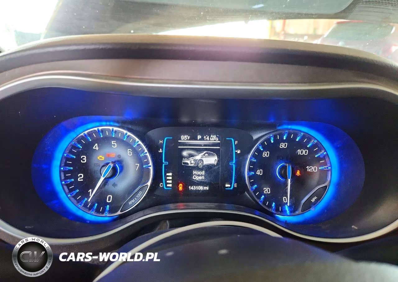 2017 Chrysler Pacifica Touring L VIN:2C4RC1BG0HR613297 - 9
