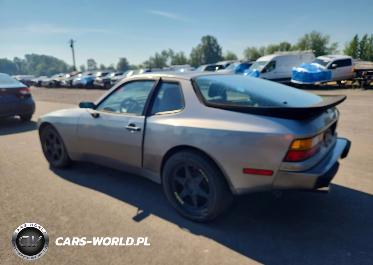 1985 Porsche 944 VIN:WP0AA0940FN453165 - 2