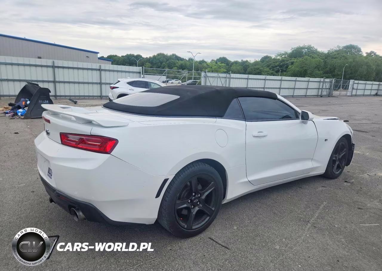 2018 Chevrolet Camaro Lt VIN:1G1FB3DX5J0168742 - 3