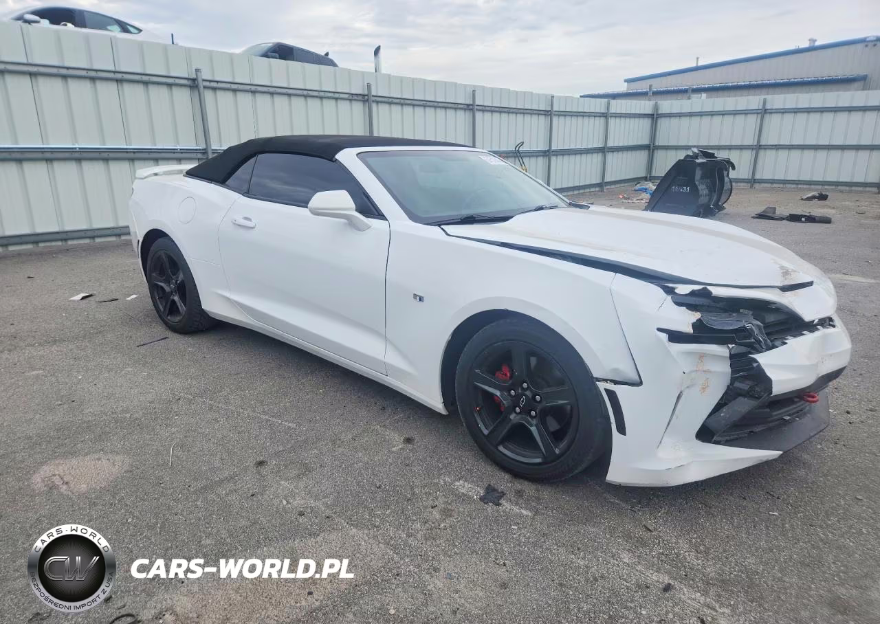 2018 Chevrolet Camaro Lt VIN:1G1FB3DX5J0168742 - 4