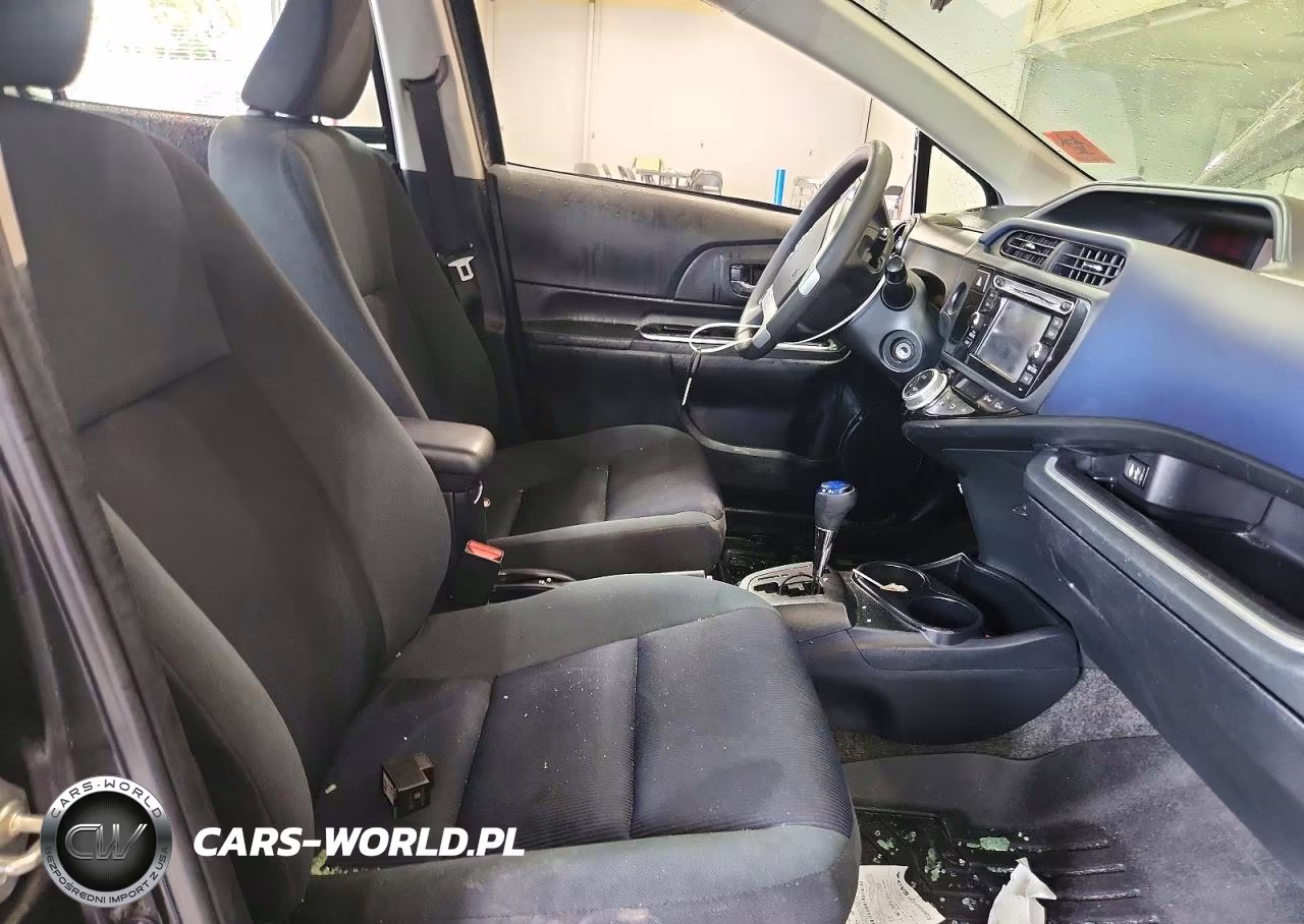 2016 Toyota Prius C Two VIN:JTDKDTB30G1126675 - 7