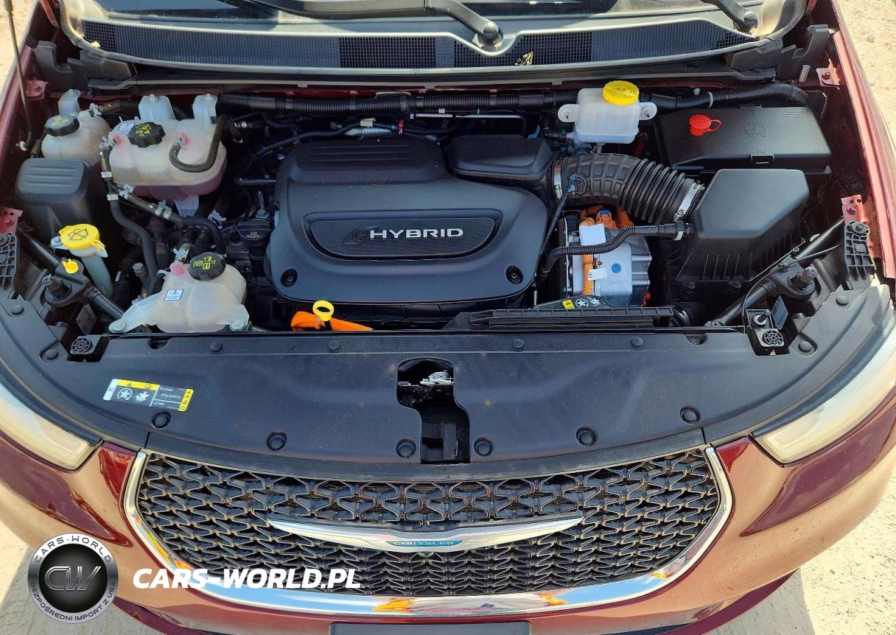 2021 Chrysler Pacifica Hybrid Limited VIN:2C4RC1S7XMR581453 - 12