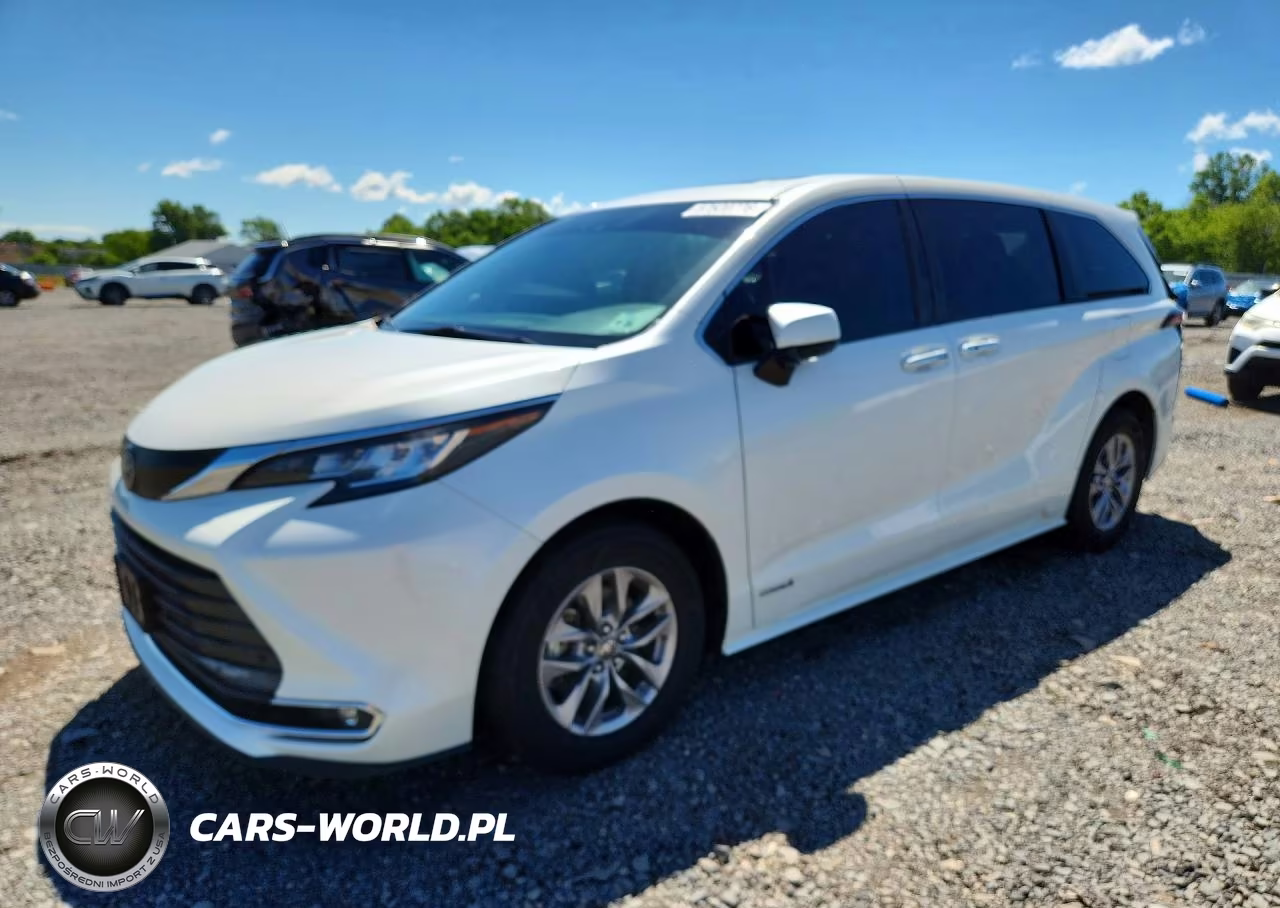 2021 Toyota Sienna Xle