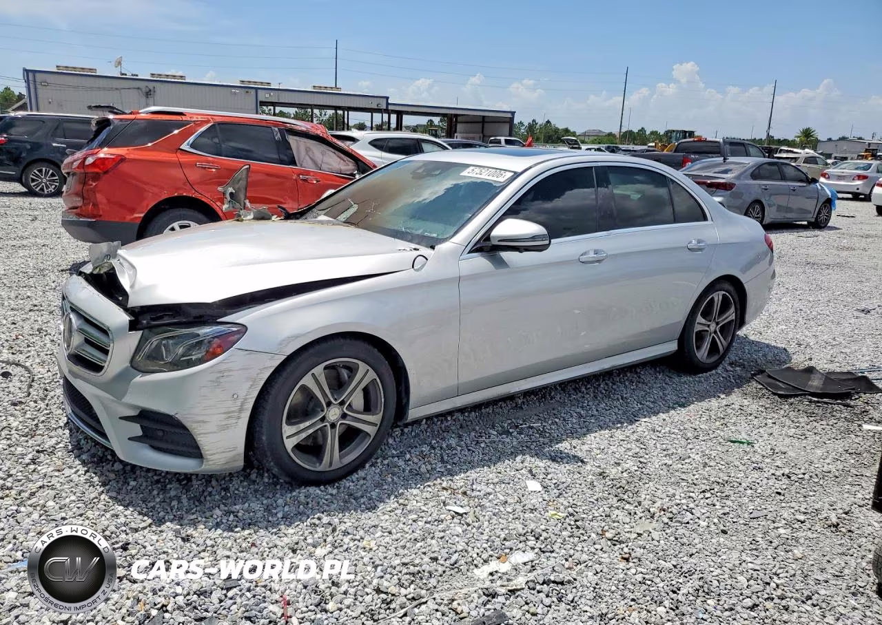 2017 Mercedes-Benz E 300 – zdjęcie 1 z 12