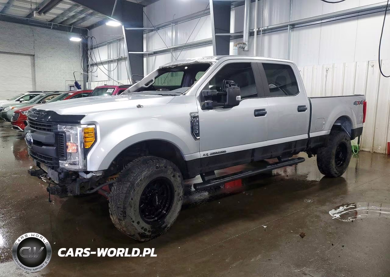 2017 Ford F250 Super Duty – zdjęcie 1 z 14