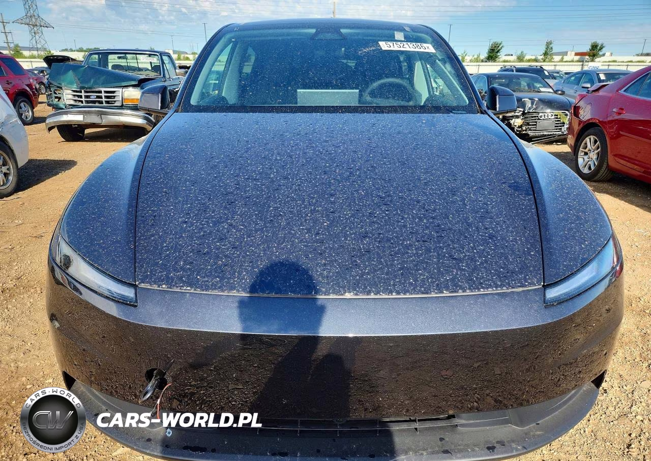 2026 Tesla Model Y VIN:7SAYGDEE2TA687109 - 5