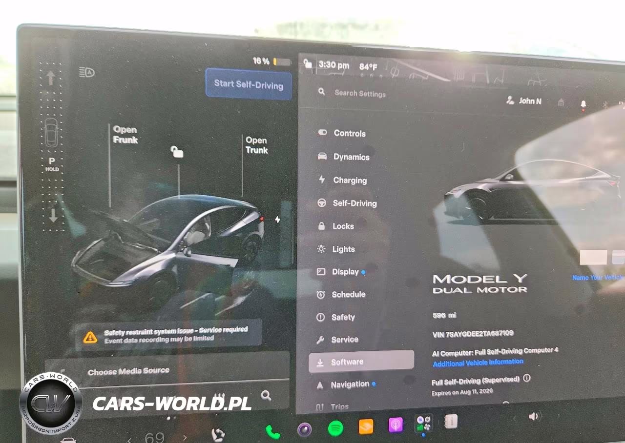 2026 Tesla Model Y VIN:7SAYGDEE2TA687109 - 9
