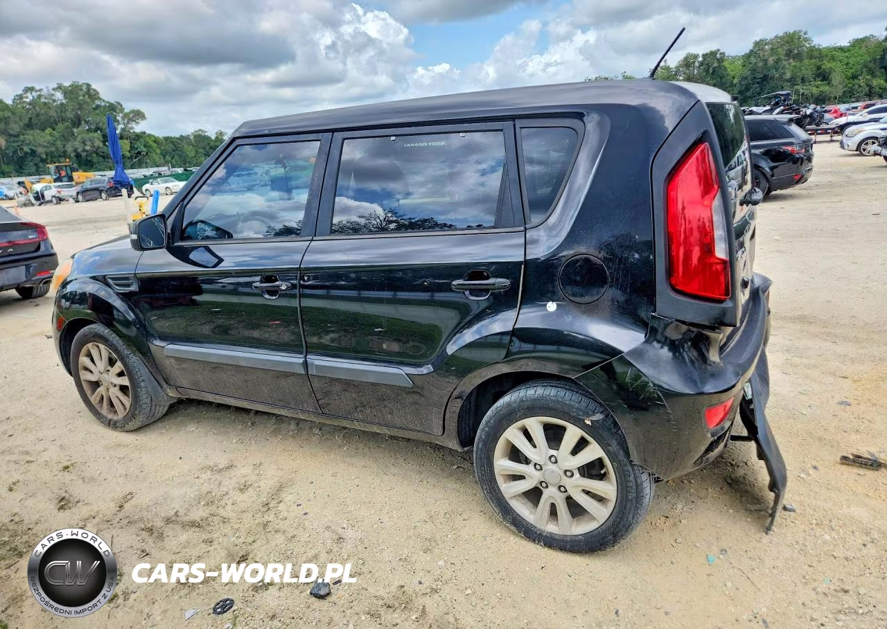2013 Kia Soul + VIN:KNDJT2A63D7560845 - 2