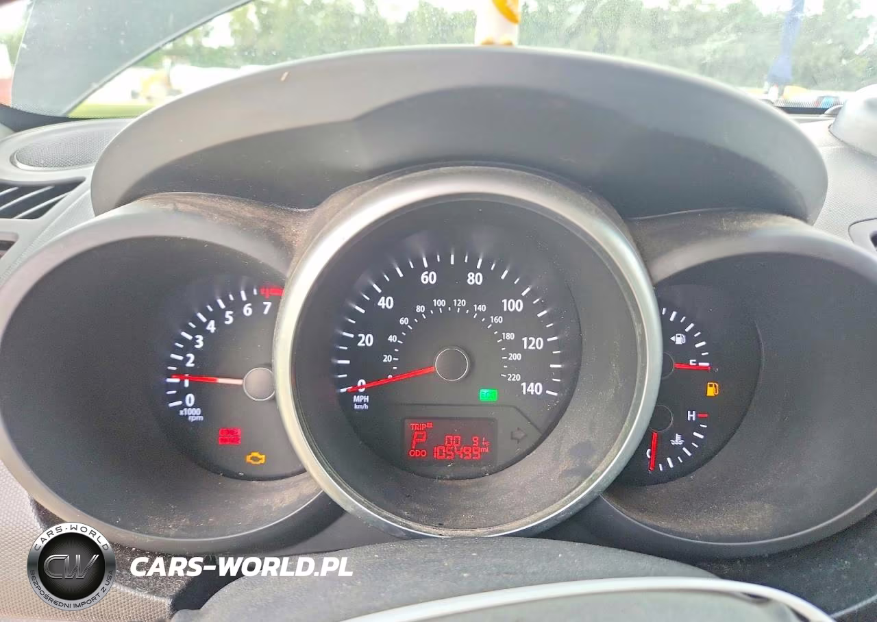 2013 Kia Soul + VIN:KNDJT2A63D7560845 - 9