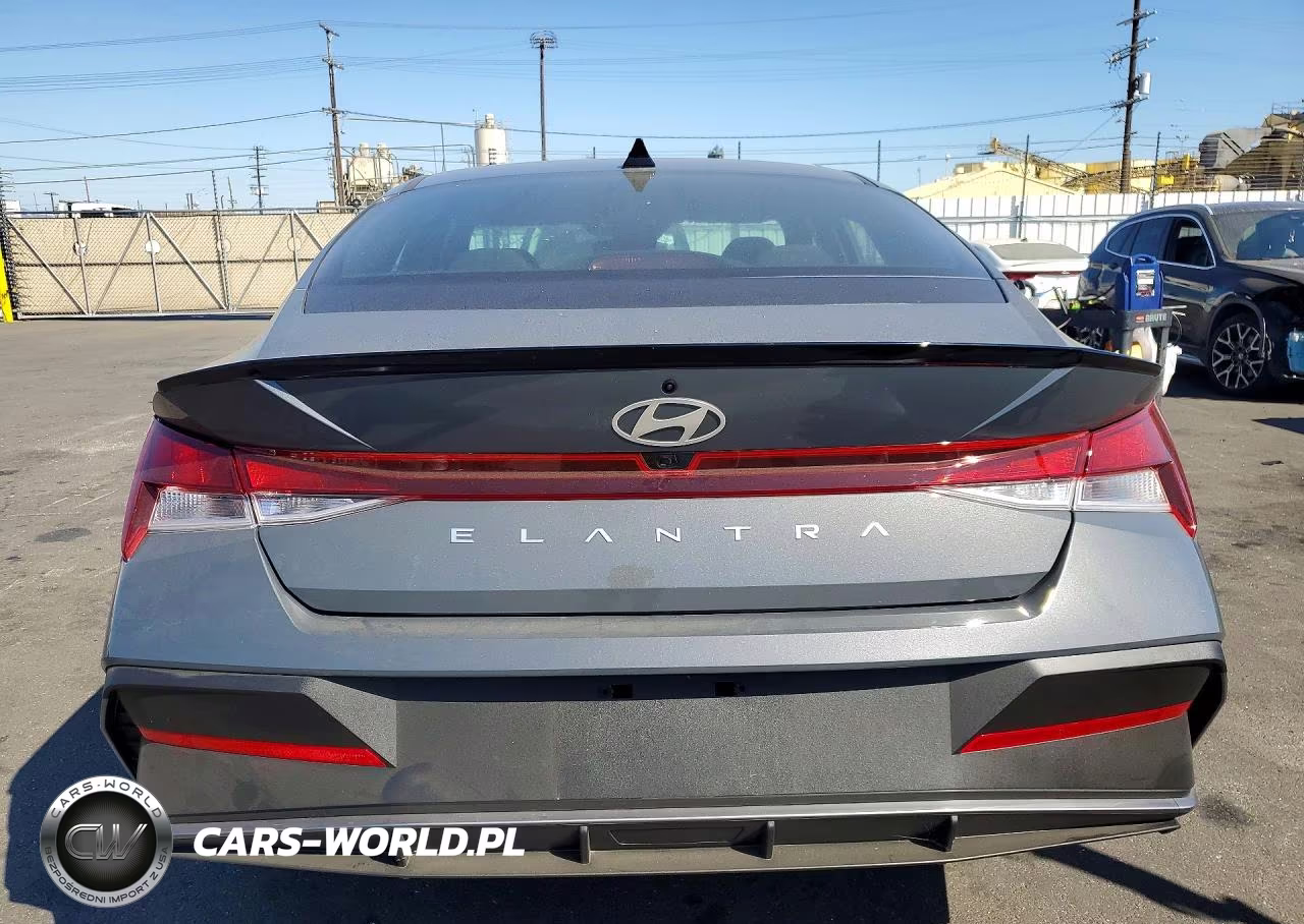 2026 Hyundai Elantra Sel Sport VIN:KMHLM4DGXTU177616 - 6
