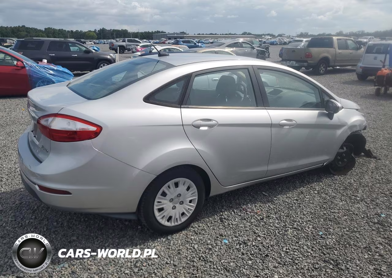 2018 Ford Fiesta S VIN:3FADP4AJ3JM135876 - 3