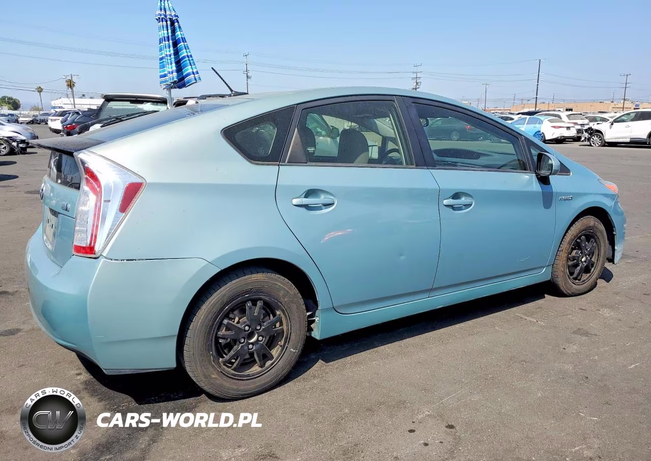 2015 Toyota Prius VIN:JTDKN3DU1F1928296 - 3