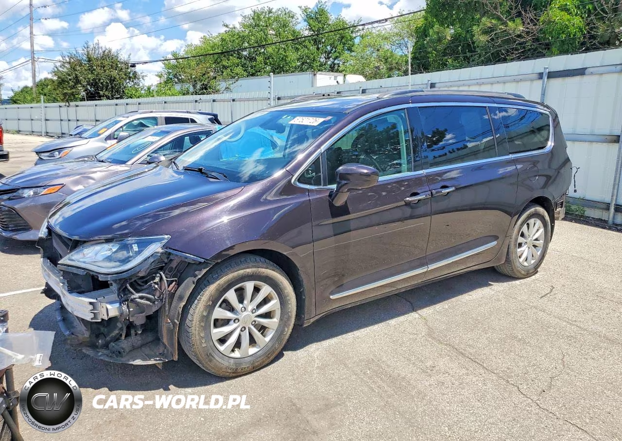 2017 Chrysler Pacifica Touring L
